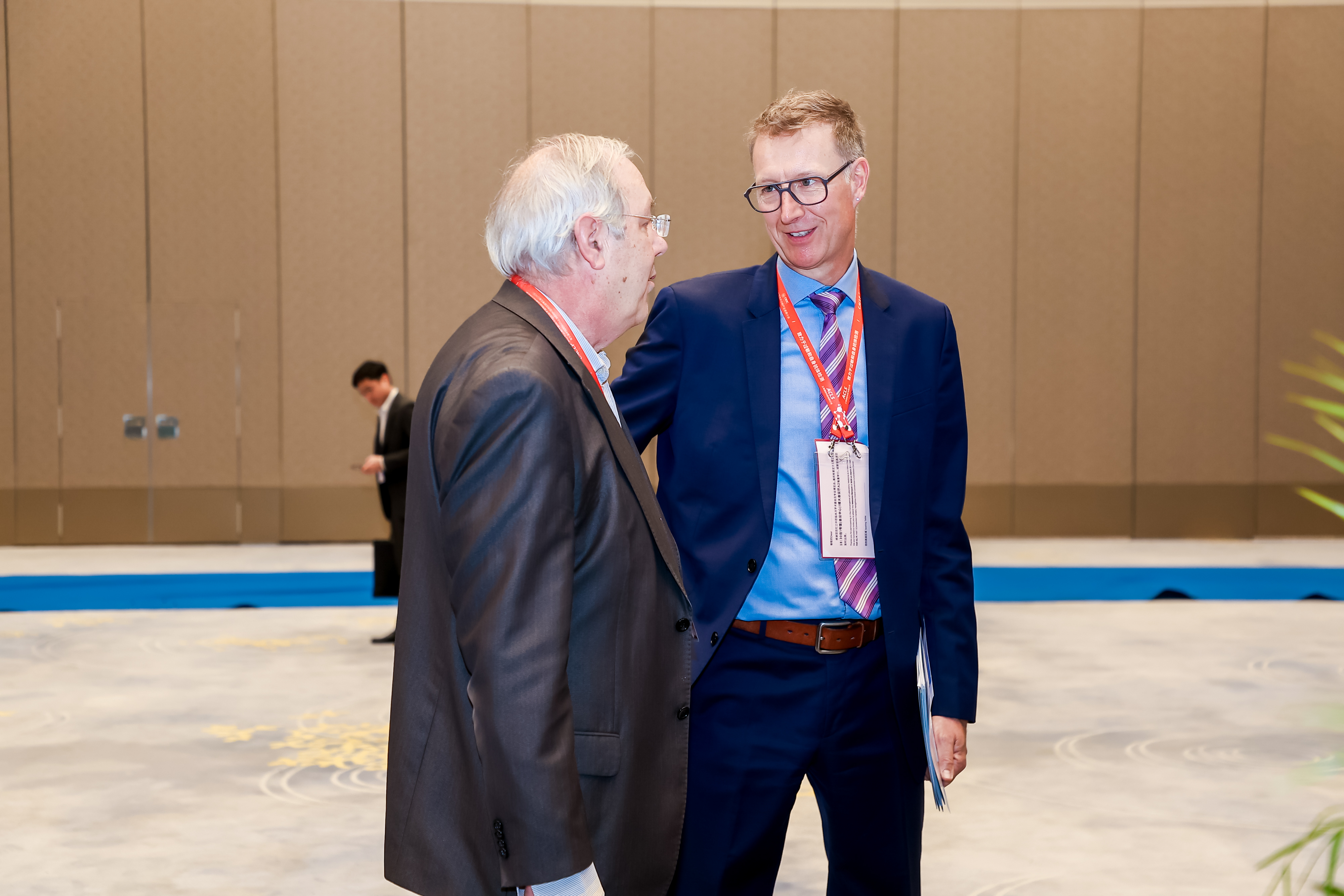 5Y5A2766_3103137419-3532519375