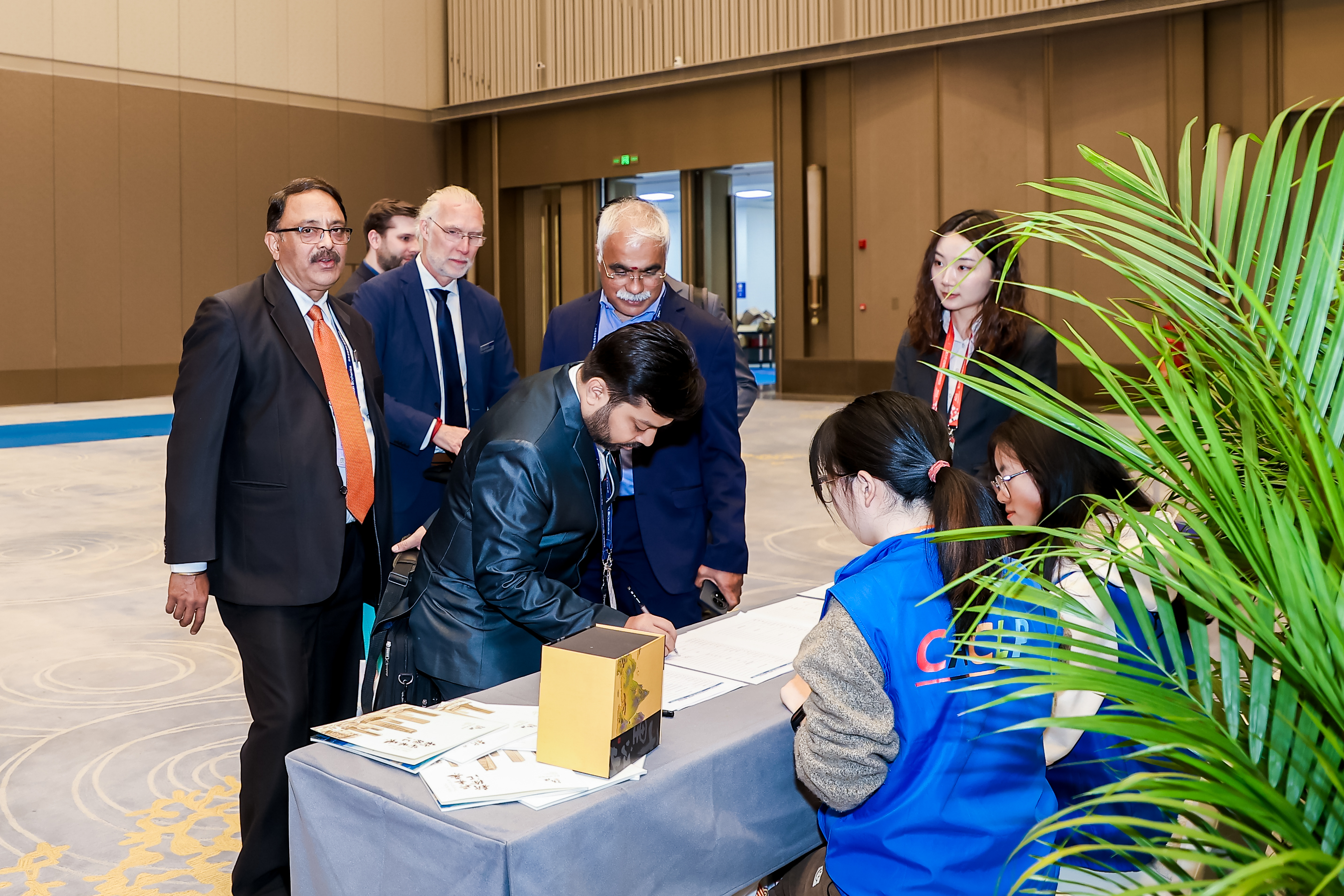 5Y5A2775_3103137419-3532600861