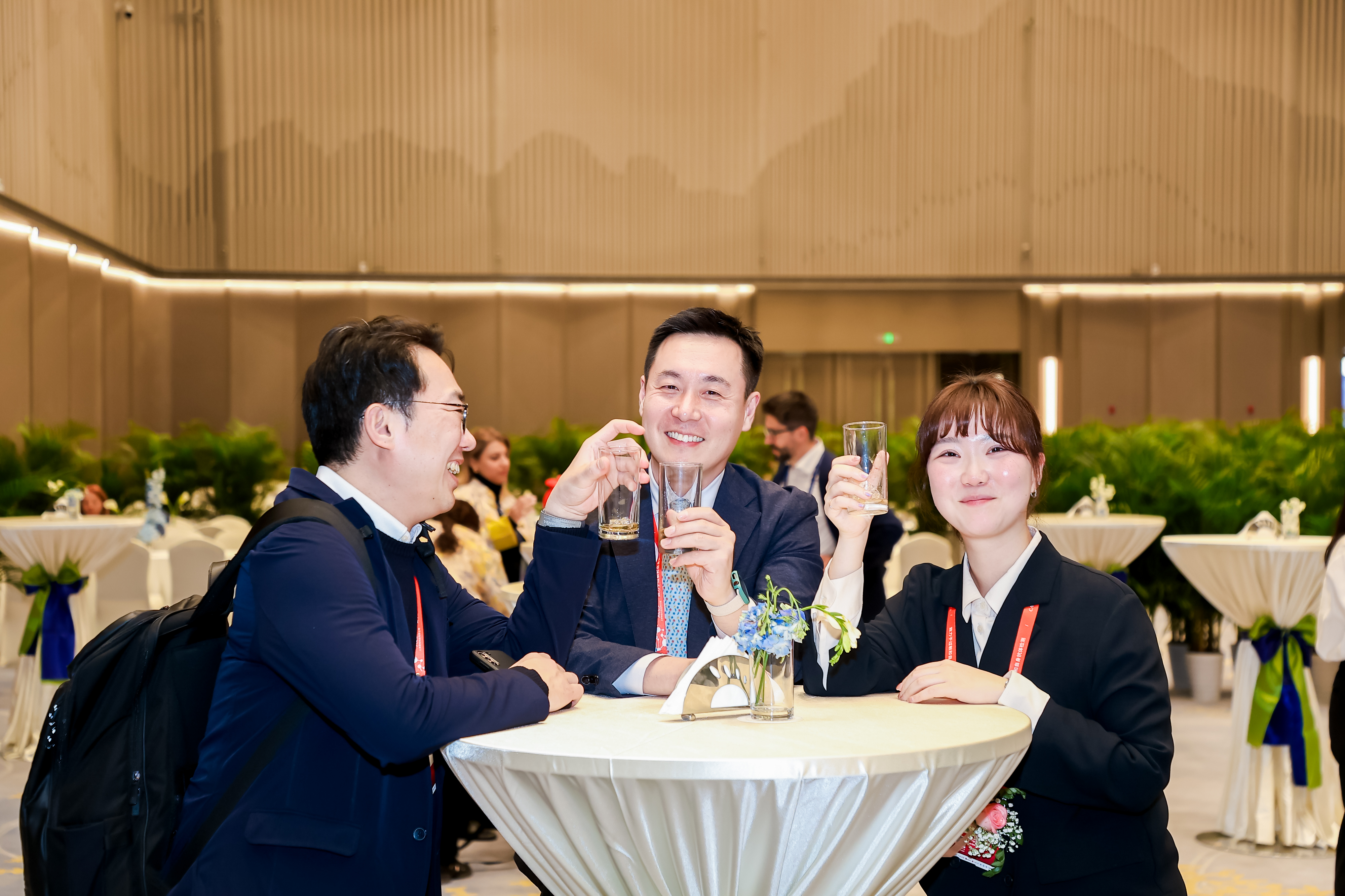 5Y5A2787_3103137419-3532534713