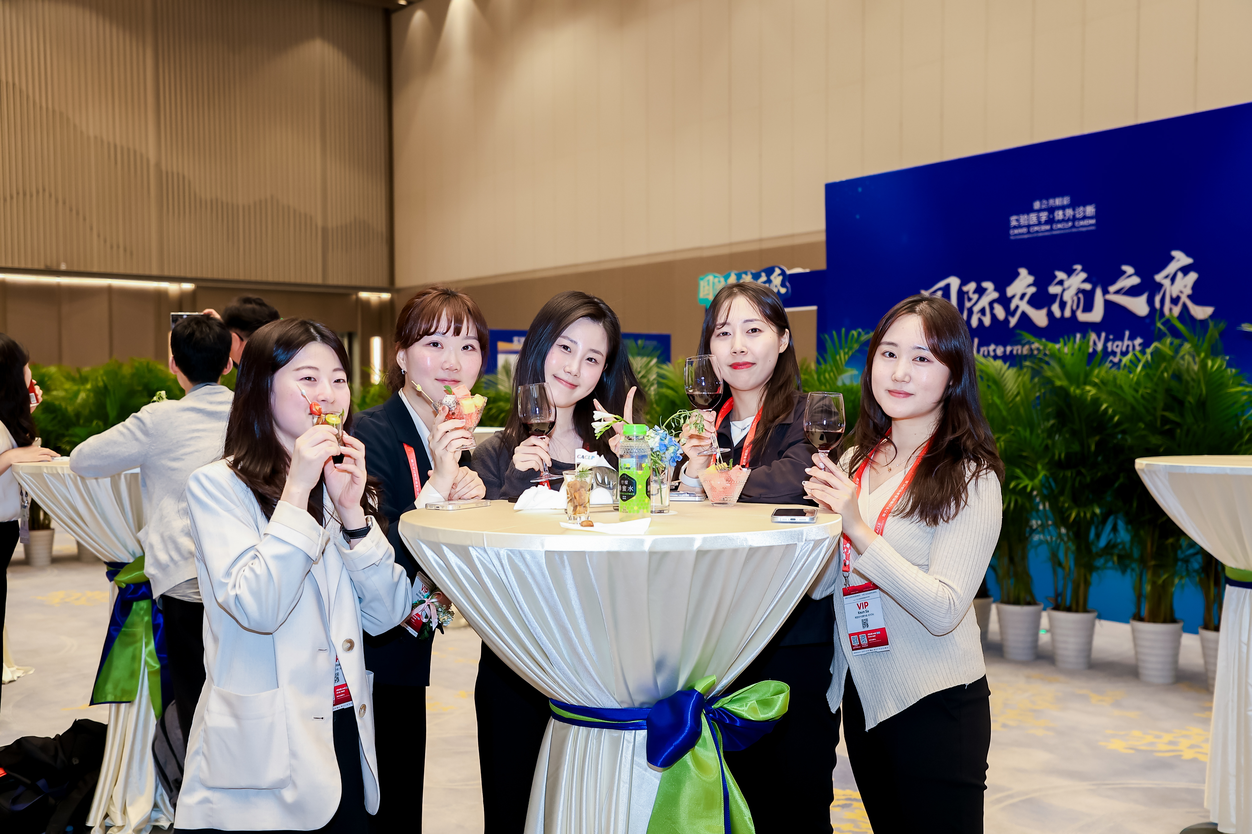 5Y5A2809_3103137419-3532570616