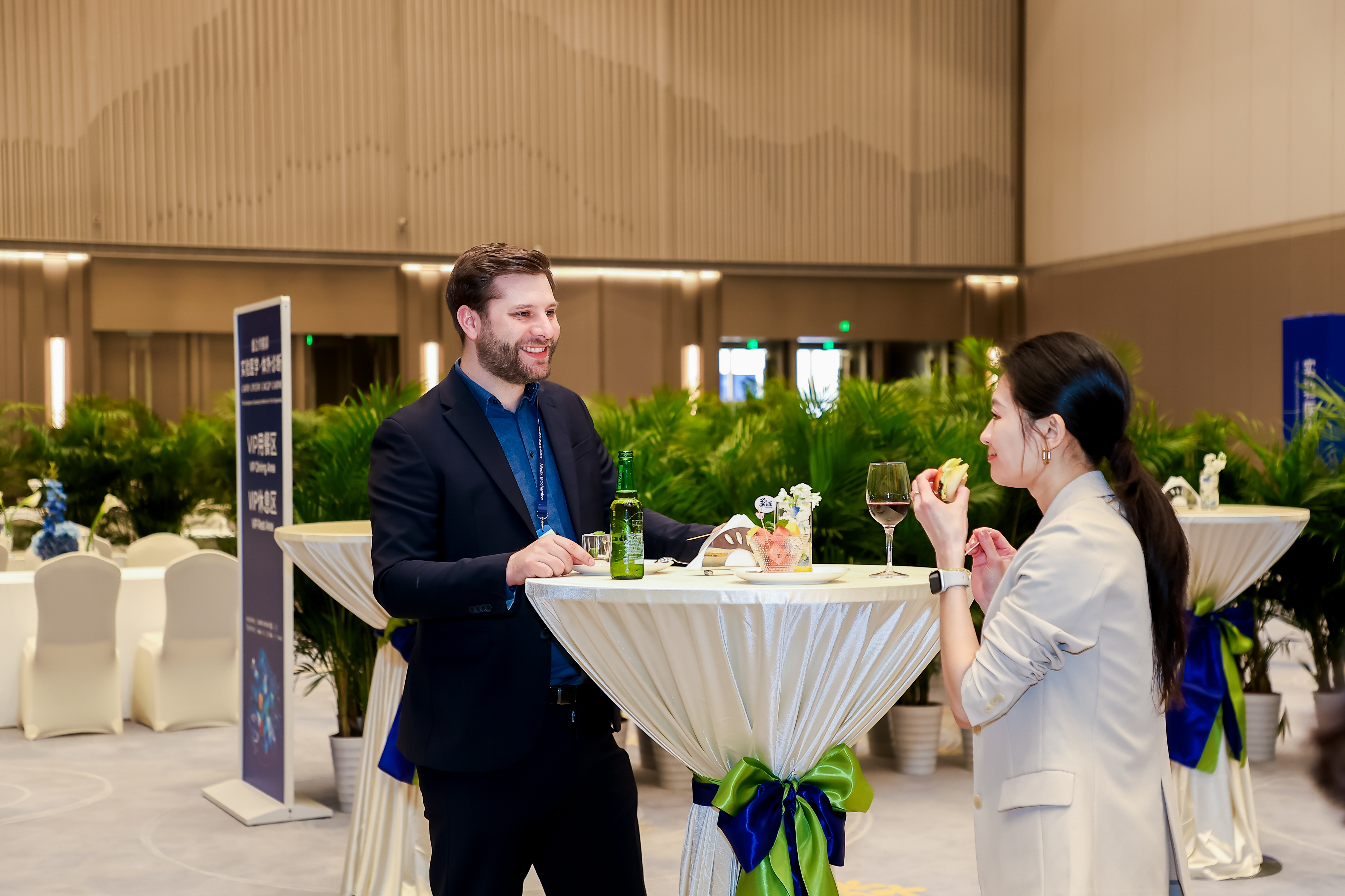 5Y5A2828_3103137419-3532587017