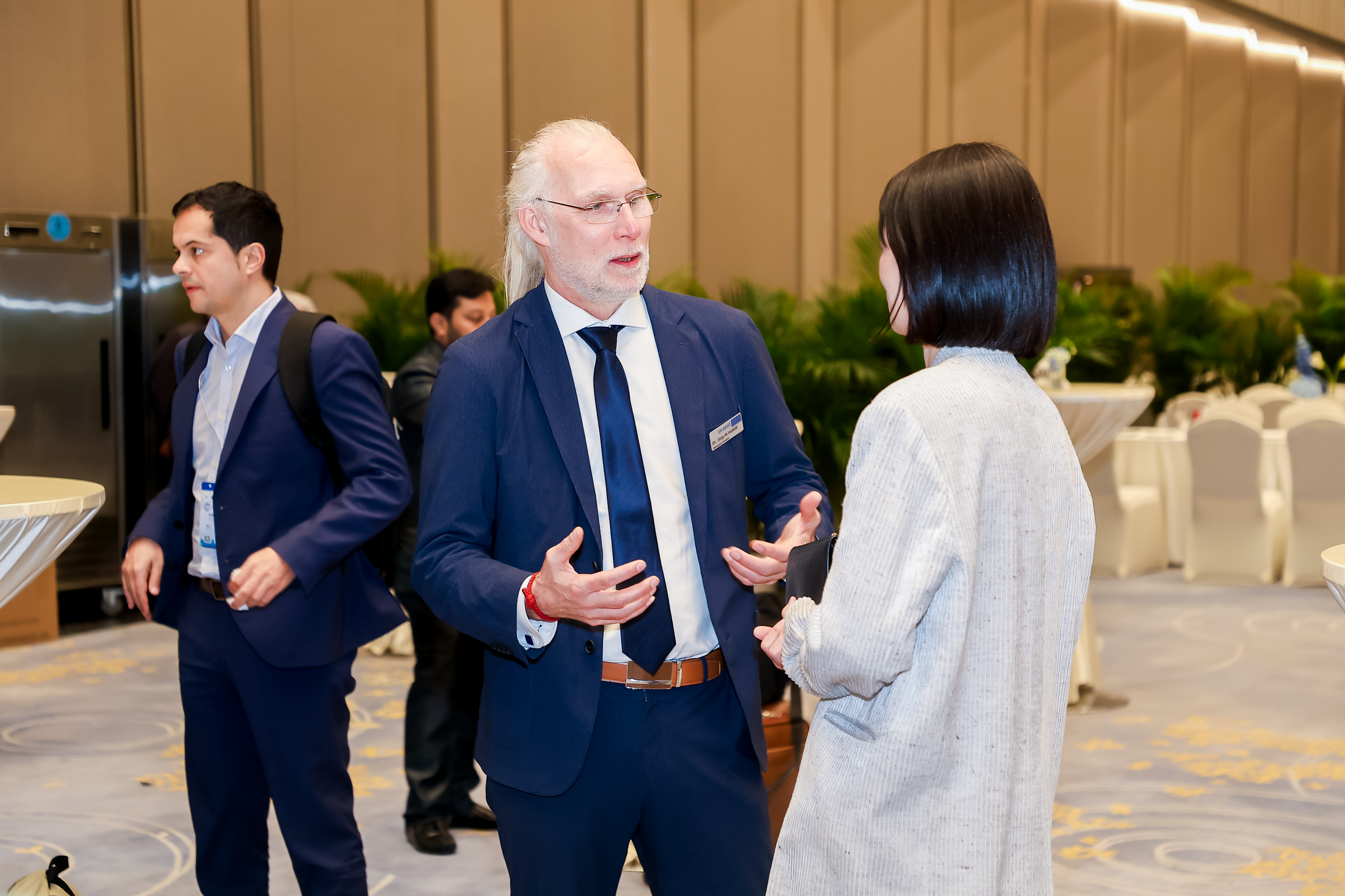 5Y5A2944_3103137419-3532616839