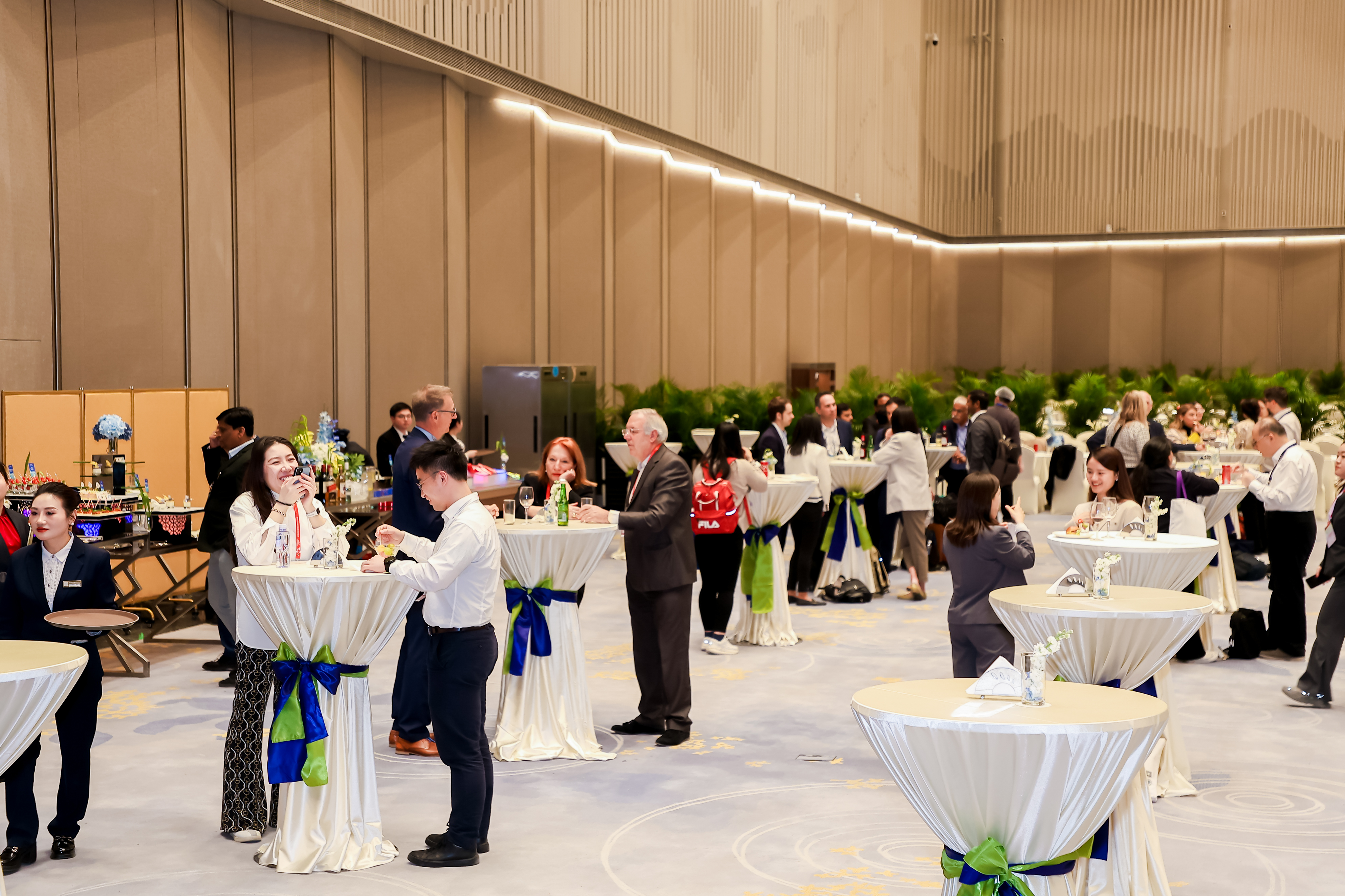 5Y5A2965_3103137419-3532672274