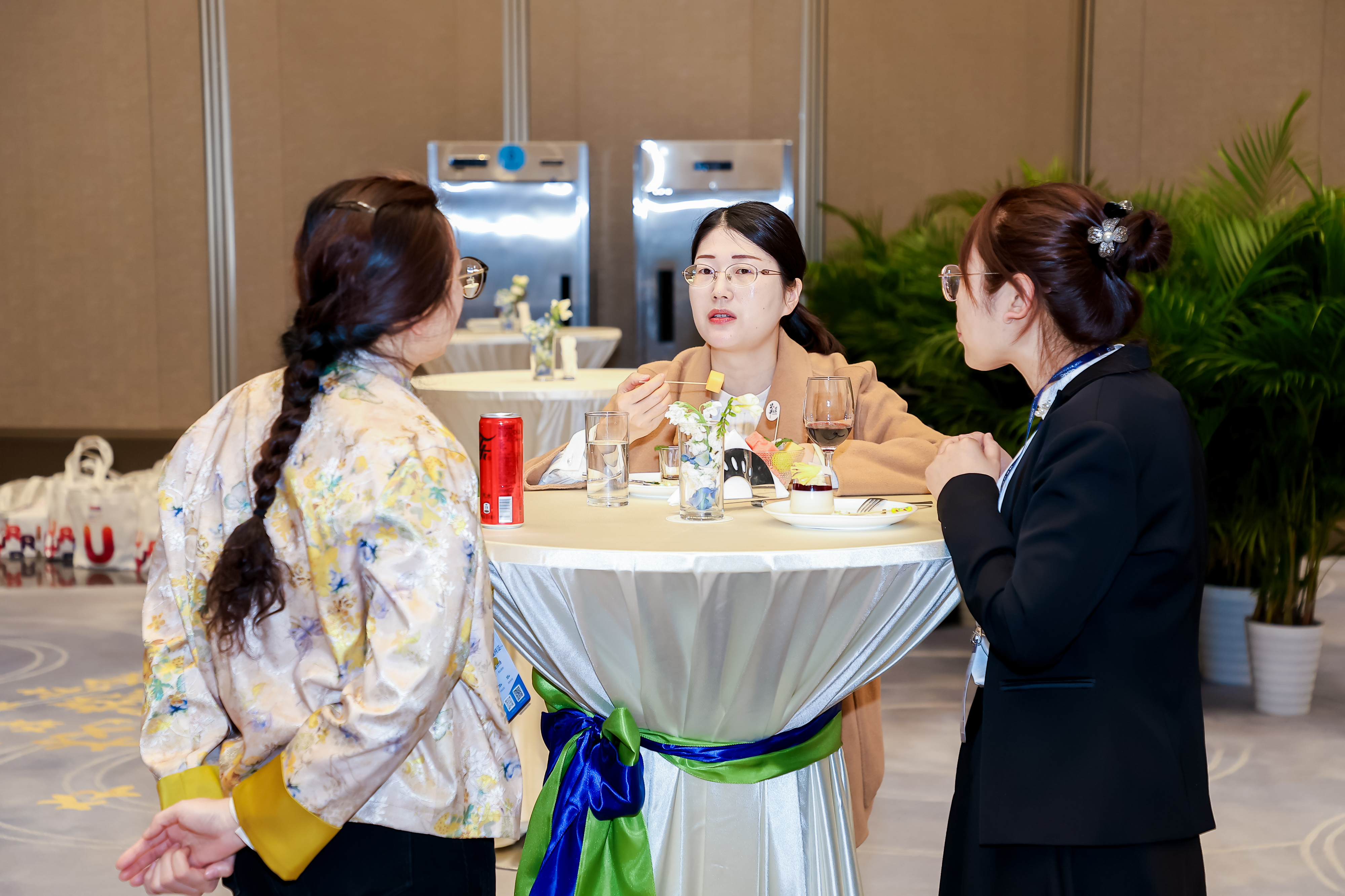 5Y5A2969_3103137419-3532675219