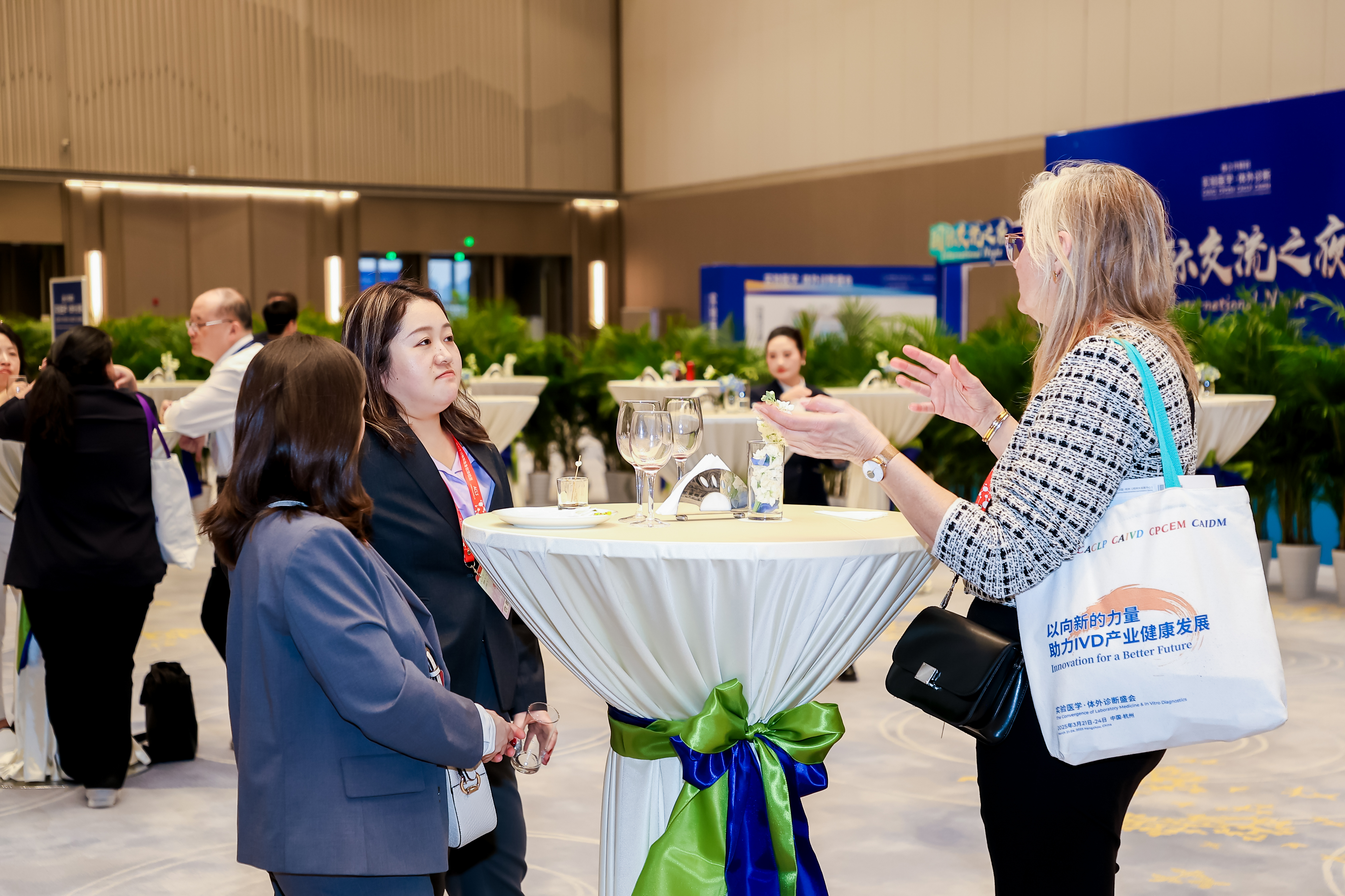 5Y5A2972_3103137419-3532676633