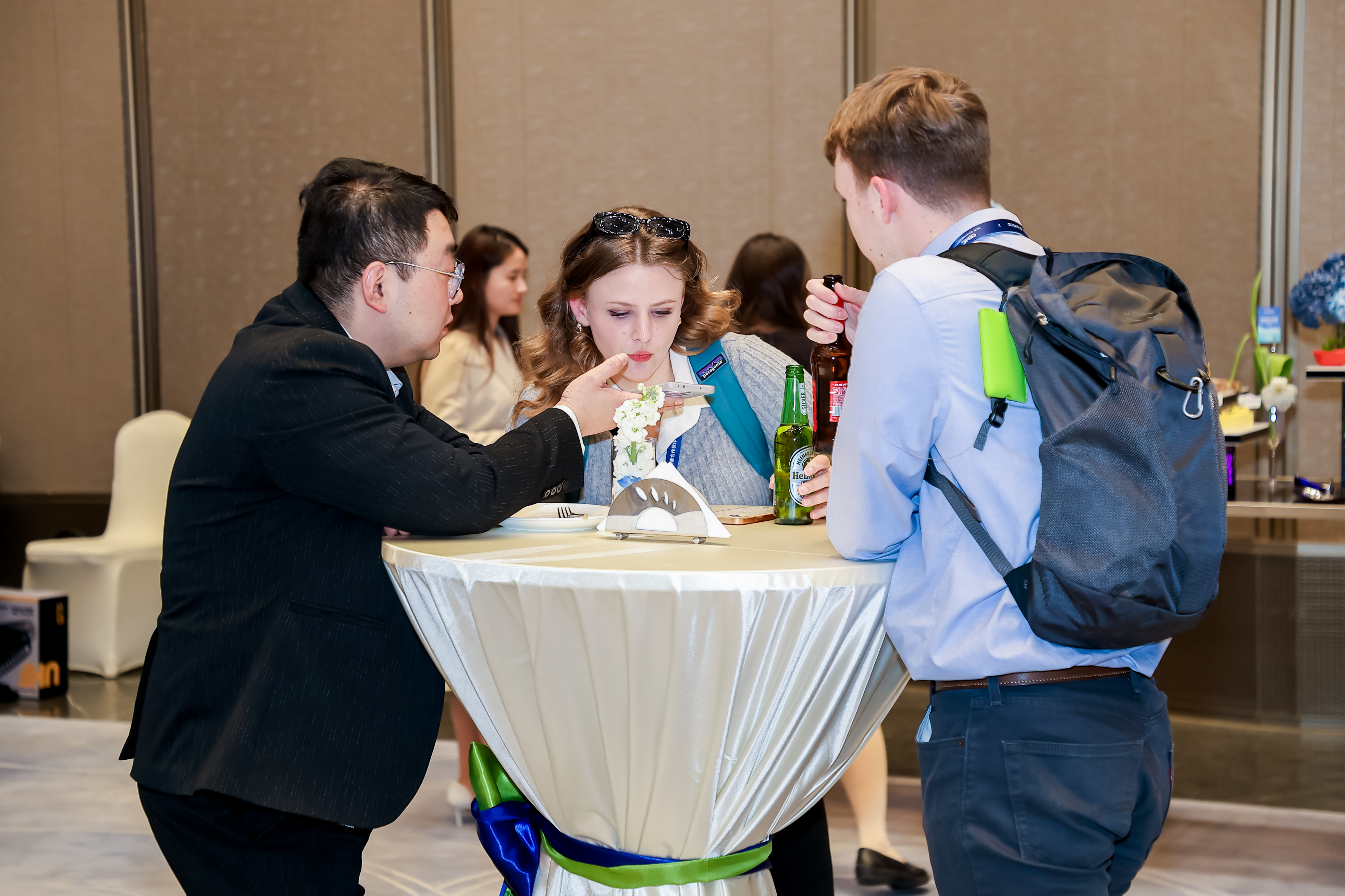 5Y5A2999_3103137419-3532785638