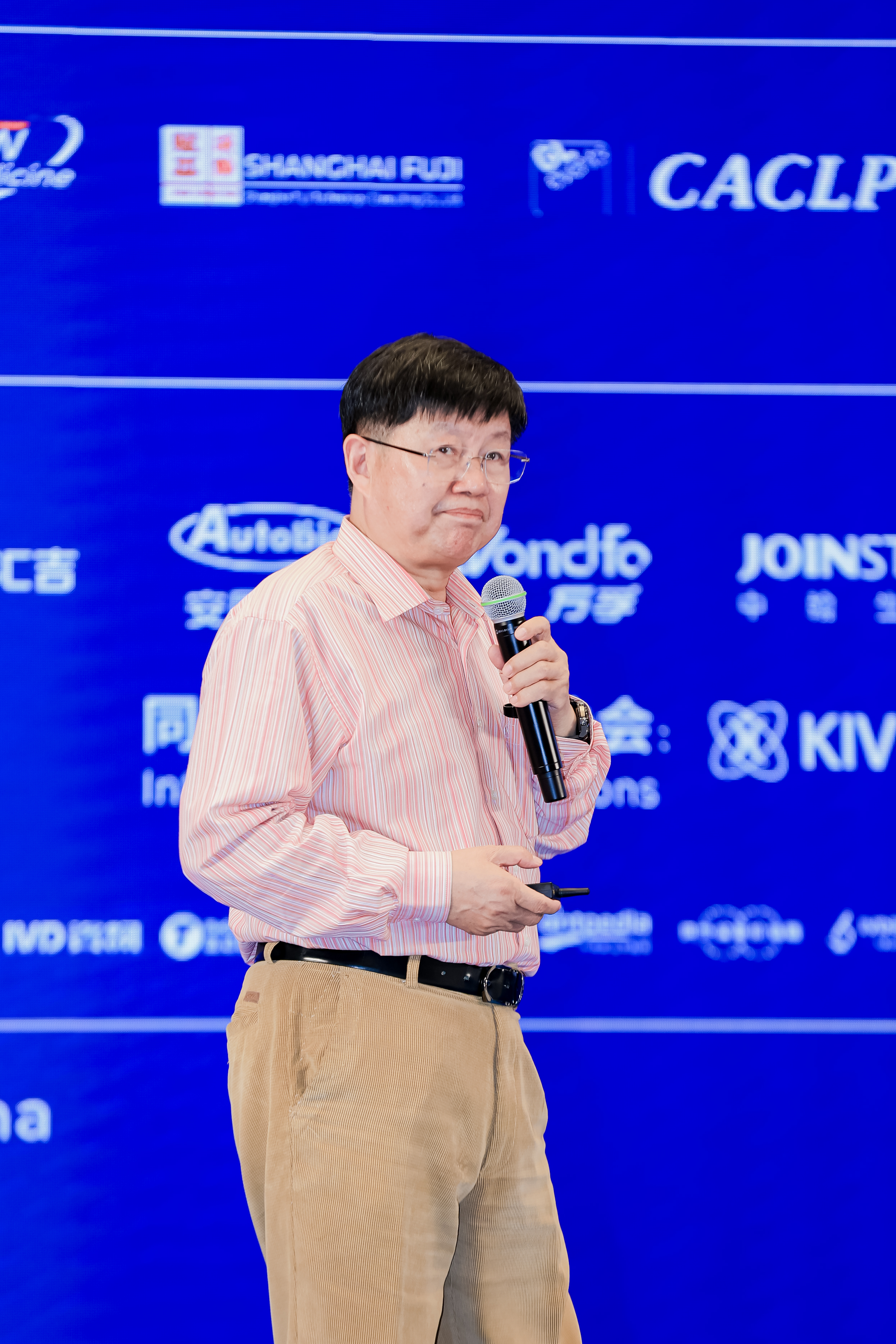 7Q6A8878_3103137419-3532267334